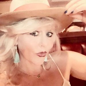 Meet your Posher, Jaclyn